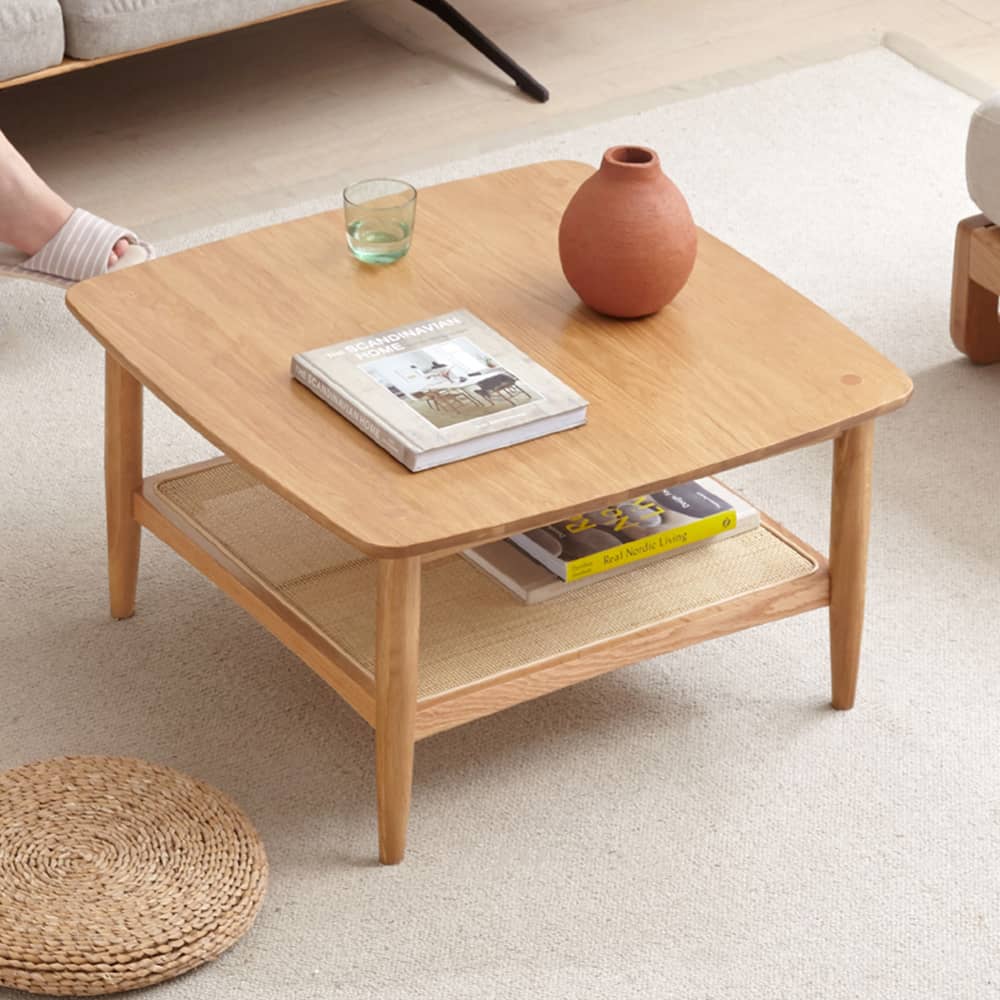 美しい透け具合の藤製デザインのローテーブル